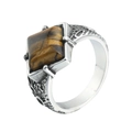 Anillo vintage para hombre de acero inoxidable con piedra ojo de tigre cuadrada y grabados - US 7 / Plata Ojo de Tigre