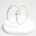 Eleganti orecchini a cerchio dorati con strass scintillanti e pendente a croce - Oro