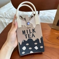 Mini sac à bandoulière en tricot avec design créatif de thé aux perles et motif milk tea - Pois Thé au Lait (Sac de Téléphone)