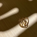 Anello multistrato minimalista in ottone placcato oro con design geometrico a fili - Taglia unica / Oro