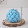 Hemelblauwe geometrische geurkaars op houten voet met decoratief label en afmetingen - Ronde Bel (Rozemarijn Munt) / Blauw