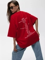 Oversize red cotton T-shirt featuring religious letter print on back and drop shoulder cut - S / Red