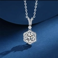 Collar de plata con colgante de flor y piedra clara en diseño de racimo hexagonal - Xl-126 [con Cadena Cruzada]