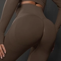 Pantalon de yoga sans couture taille haute marron foncé avec texture côtelée et effet push-up - Marron