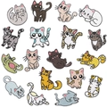 Détail de 16 écussons brodés de chats de dessin animé colorés sur un fond blanc pur - Ensemble B - 18 Pièces Chats Multicolores (W17XM-158-YT)