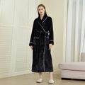 Klassischer schwarzer Flanell-Bademantel für Damen und Herren mit weißer Paspelierung - M / Hurricane Schwarz (Damen)
