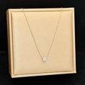 Elegante collana in acciaio al titanio dorato con ciondolo di diamante a quattro griffe - Zirconia a Sei Griffe / Oro rosa