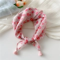 Pink floral cotton linen square scarf with tassels and elegant small flower pattern - Striped Fine Branches Four-Leaf Pink (Fringe)