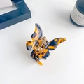 Minimalist amber tortoise shell butterfly hair claw clip made of acetic acid resin - 5.5cm / Coffee Tortoise Shell