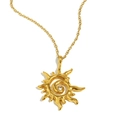 Collar de acero inoxidable bañado en oro de 18K con colgante de sol y circón claro - Dorado