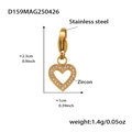 Detalle de colgante de corazón dorado con circonitas y cierre de mosquetón de acero inox - Colgante Zirconia Corazón Hueco (D159) / Colgante de Corazón Hueco de Circonita Dorada