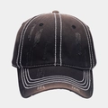 Vista detallada de gorra de algodón negro lavado con costuras blancas y efecto de desgaste - Negro