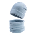 Detailansicht hellblaues Fleece-Set aus Mütze und Schal mit weichem Thermomaterial - Hellblau