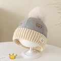 Berretto invernale neonato in maglia con toppe a orsetto e pompon in ecopelliccia - 2-5 Anni / Grigio