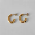 18K gold plated stainless steel C-shaped hoop earrings with a 20mm diameter size - Minimalist C Style (NE93059) / 20mm / 18K Gold