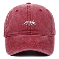 Casquette vintage en coton lavé bordeaux avec broderie squelette de tricératops - Taille unique / Bordeaux