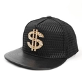 Dettaglio cappello snapback nero con trama a rete e logo dollaro dorato con strass - Regolabile (54-60cm) / Nero