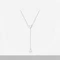 Elegante S925 Silber Y-Halskette mit Herzanhänger auf einem minimalistischen Halsmodell - 925er Silber / Platin