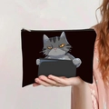 Détail d'une trousse à maquillage en toile avec motif chat et fermeture éclair - Chat Rayé Gris Grincheux (jiaying0024)