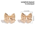 Detaillierte Größentabelle für goldene Schleifenohrringe mit Angabe von 2,5 cm Breite - Gold Stil 7