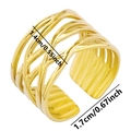 Dettaglio anello intrecciato dorato con larghezza 1,4 cm e apertura regolabile 1,7 cm - Oro