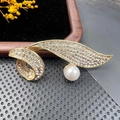 Elegant gold vintage brooch with crystal rhinestones and a white pearl accent - BZ011 Streamline Pearl