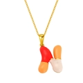 Collier doré avec pendentif lettre N et émail coloré aux tons vibrants de dopamine - Style Lettre N Rouge Orange Blanc (S640G-001-N)