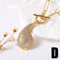 Collana a graffetta dorata con ciondolo a goccia di zirconi e chiusura a levetta OT - Stile D Intarsiato a Goccia