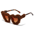 Lunettes de soleil en forme de cœur avec fourrure marron et branches en écaille - Monture Léopard Fourrure Marron