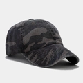 Dettaglio cappellino mimetico vintage con texture in cotone lavato e struttura a 6 pannelli - Mimetico Lavato Vintage Grigio Nero (4#色)