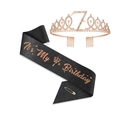 Détail de la couronne du 7ème anniversaire or rose et écharpe noire scintillante lettrée - Ensemble 7ème Anniversaire (Noir)