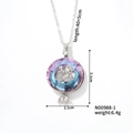 Dettaglio dimensioni del ciondolo tondo in cristallo viola con catena argento e figure - Gradiente Blu-Viola-N00988-1