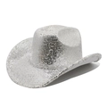 Dettaglio delle paillettes argento su un classico cappello da cowboy con tesa larga - Stile Paillettes Argento a Cima Piatta