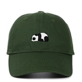 Dettaglio del ricamo a forma di panda di alta qualità su un cappellino in cotone verde - Regolabile / Verde Militare
