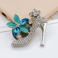 Spilla a tacco alto argento con gemme blu, opali verdi e strass di cristallo chiari - D1902 Tacco Alto + Disco (Blu)
