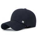 Berretto da baseball invernale da uomo blu scuro con copriorecchie e logo R in metallo - Regolabile / Blu Notte