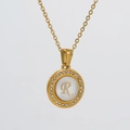 Collier en acier titane doré avec pendentif lettre R en nacre et strass brillants - Lettre R Or