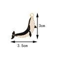 Wal-Anhänger aus Emaille in Schwarz und Weiß mit Goldrand, Größe 3,5 cm x 3 cm, Schmuckstück - Wasser Spielender Wal / 3.5CM×3CM