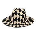 Vue détaillée d'un chapeau fedora classique en laine à damier noir et blanc à bord large - M (56-58cm) / Échiquier Beige