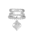 Detail van de zilveren gelaagde oormanchet met diamantzetting en een hartvormige hanger - Drielaagse hartketting met ruitpatroon (M-680) / Zilver