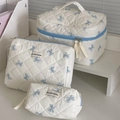 Set di 3 borse da toilette trapuntate color crema con motivi a fiocco blu - Beauty case / Fiocco Blu Trapuntato