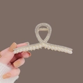 Elegante pinza per capelli in metallo dorato con perle bianche e strass lucidi - Croce Oro Perla Strass