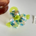 Pince à cheveux fleur en acétate vert citron avec motifs marbrés colorés pour femme - 8cm / Vert