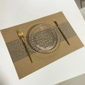 Beigefarbene und hellbraune gewebte PVC-Tischmatte mit elegantem Glasteller mit Goldrand - 30*45cm / Champagner