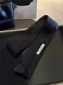 Bandeau en dentelle noire avec étiquette blanche sur plateau pour accessoires cheveux bébé - Noir