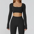 Ensemble de yoga noir sans couture avec haut court carré et legging taille haute - S / Hauts / Noir Premium