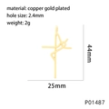 Dettaglio ciondolo croce in rame dorato alto 44mm con apertura foro di 2,4mm - P01487 Croce