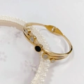 Elegante bracciale rigido in acciaio al titanio dorato con pietra nera e cristalli - Bracciale Rigido Oro 361 (361 Gold)