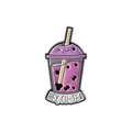 Kreative lila Bubble-Tea-Emaille-Brosche mit Gesicht und Hey Cu-tea Schriftzug - Einzelner Milchtee-Stil (HEY, CU-TEA)
