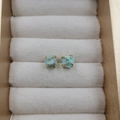 Four-claw sterling silver stud earrings with light blue natural stones in gold finish - Amazonite